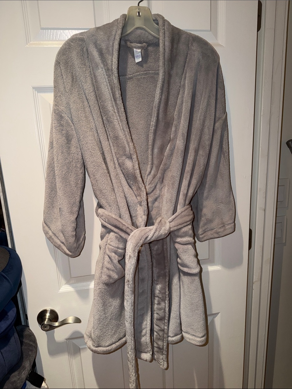 stars above Plush Shawl Collar Robe in Light Gray